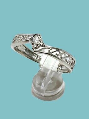 10K Gold Diamond filigree Ring sz 4.5